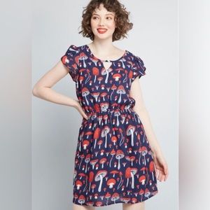 ModCloth Mushroom Dress With Pockets, Saturday Splendor Size M